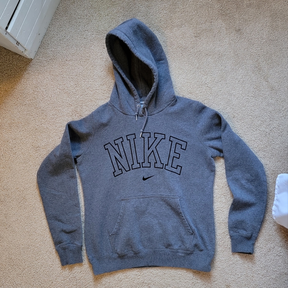Women's Medium Nike Sweatshirt